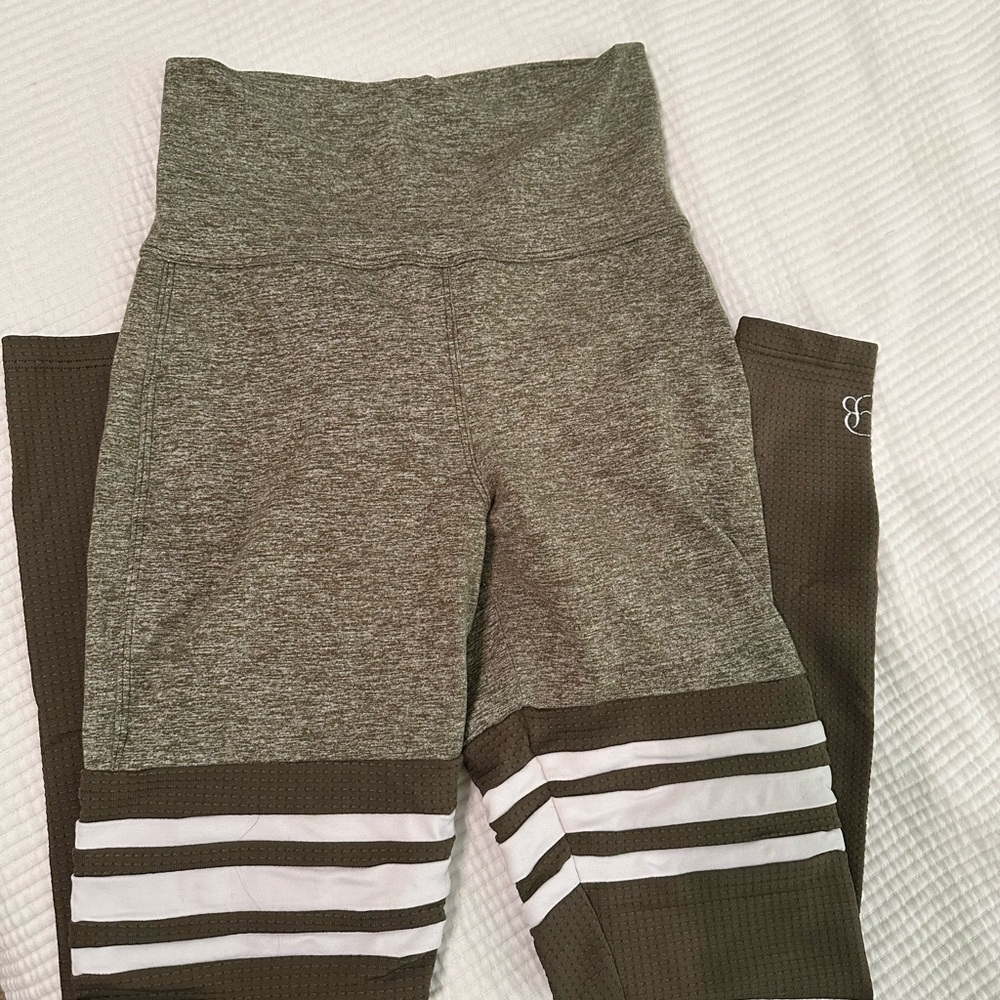 Bombshell Sportswear Leggings